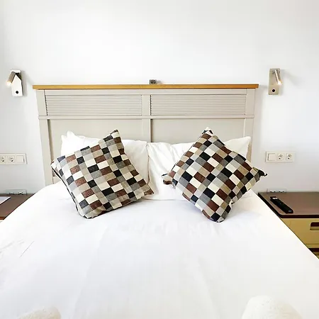 Skol 322 - Completely Renovated Front Marbella