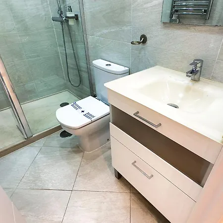 Skol 322 - Completely Renovated Front