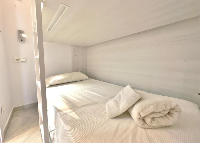 Skol 322 - Completely Renovated Front