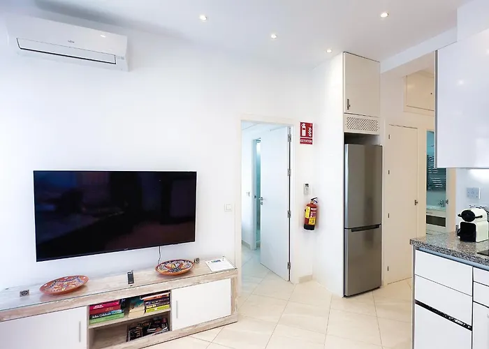 Skol 322 - Completely Renovated Front Marbella