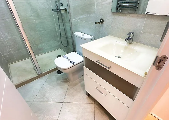 Skol 322 - Completely Renovated Front